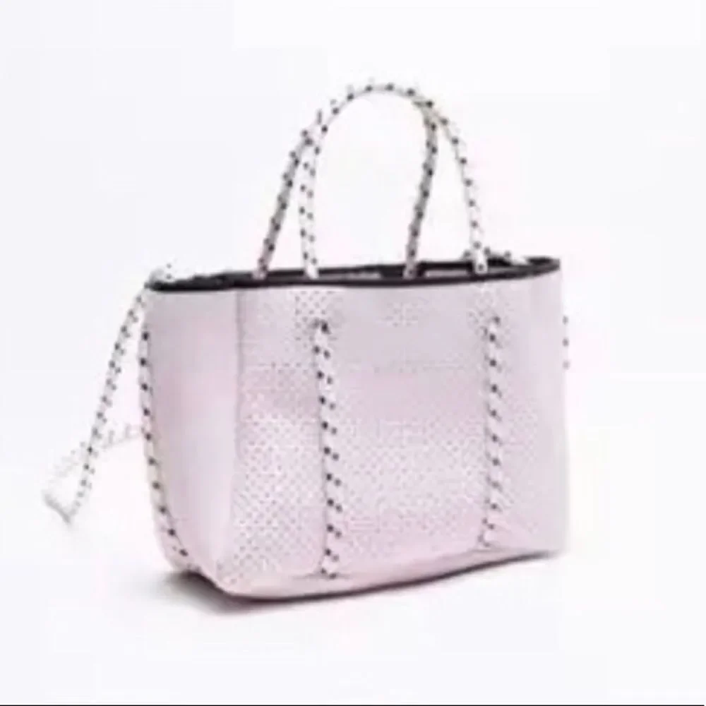 ‎Neoprene Tote Light Pink